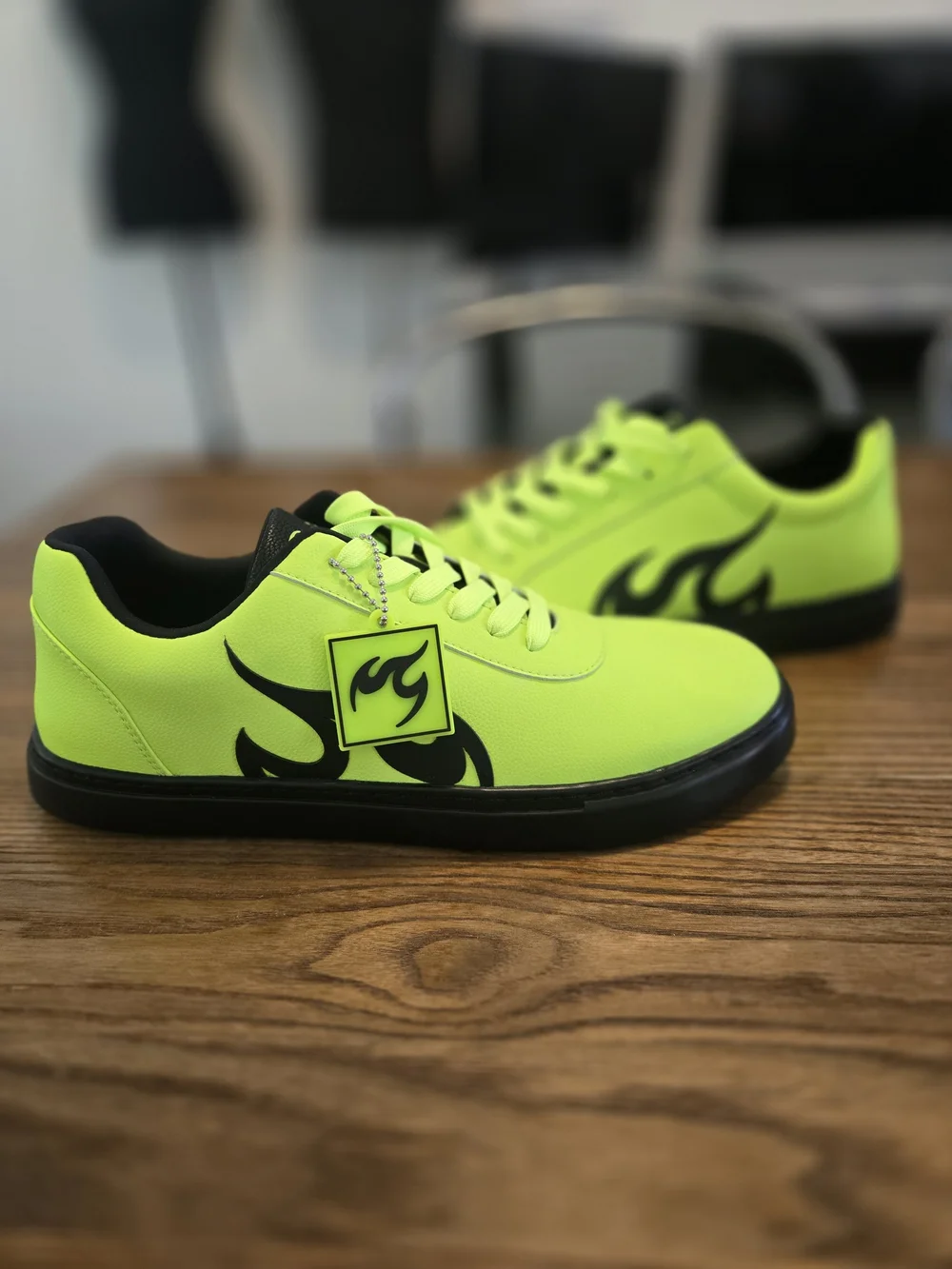 Fuego Unisex Green Dance Low Top Sneakers Size Mens 10.5 Women's 11.5